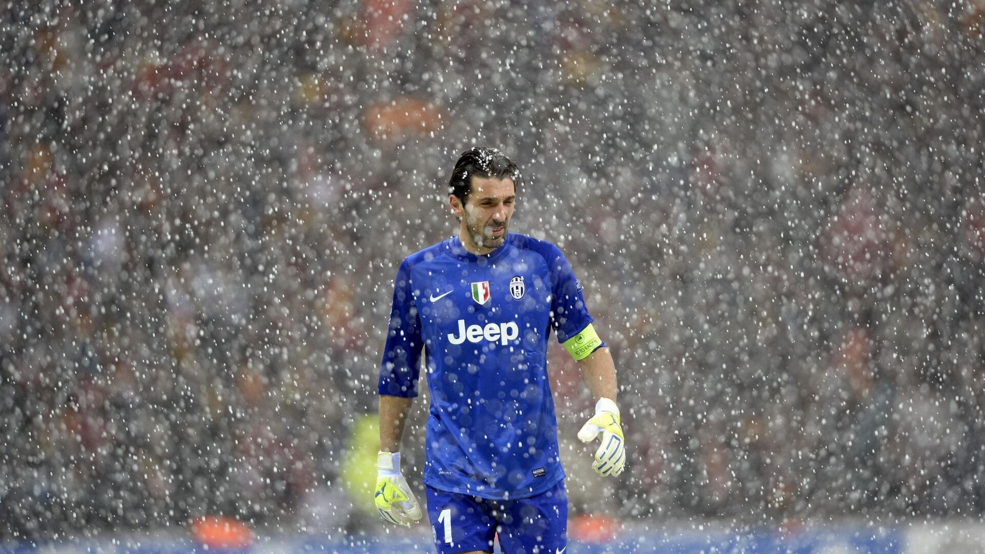 九游体育-曼联引发争议!,德罗巴官方宣布战术调整新规全场沸腾不已